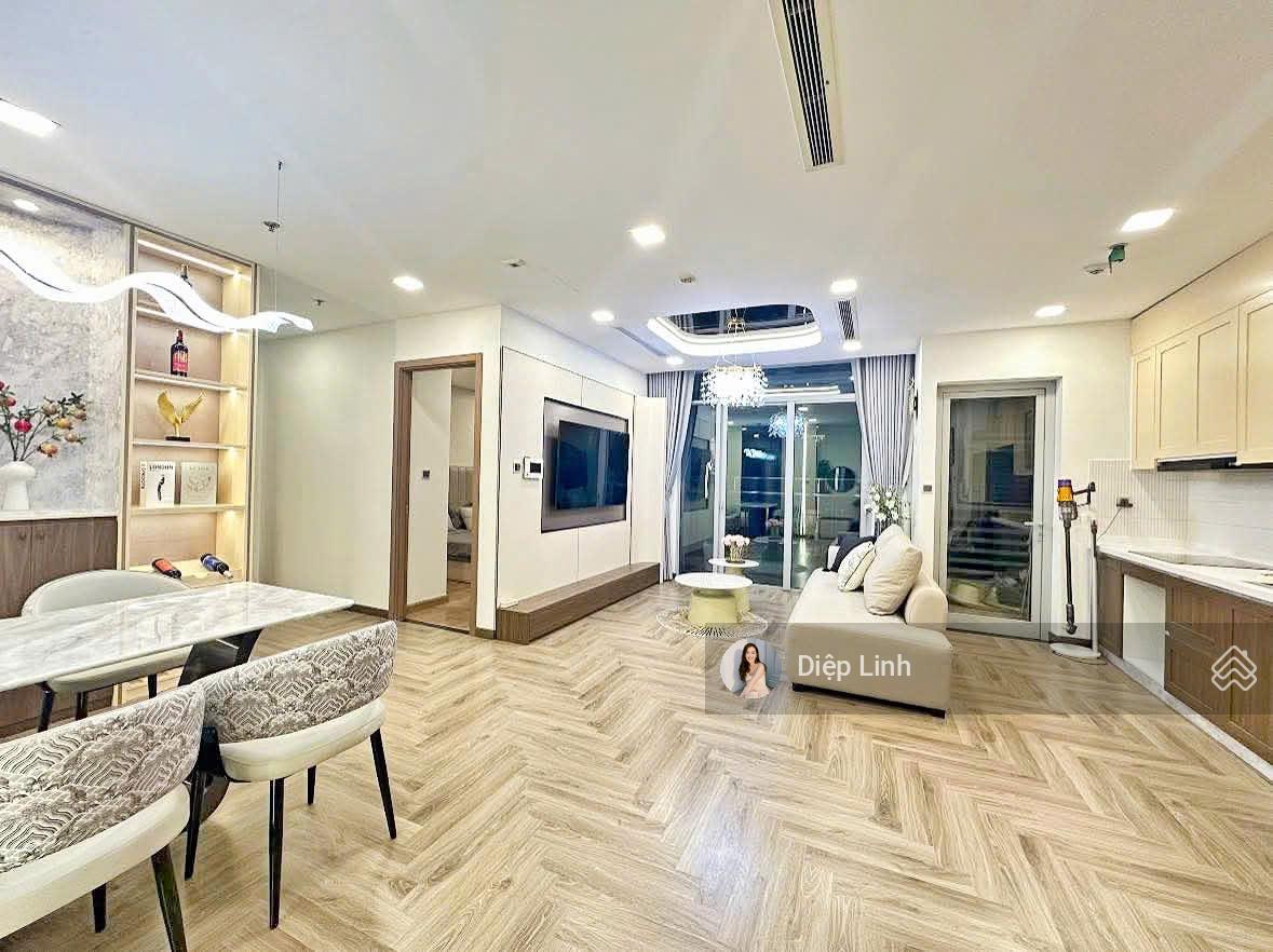 Chính chủ cho thuê gấp căn hộ diện tích 90m2 full nội thất decor